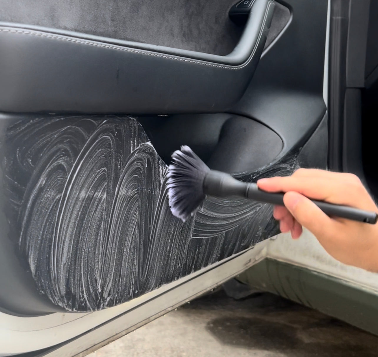 FLASH DETAILING BRUSH